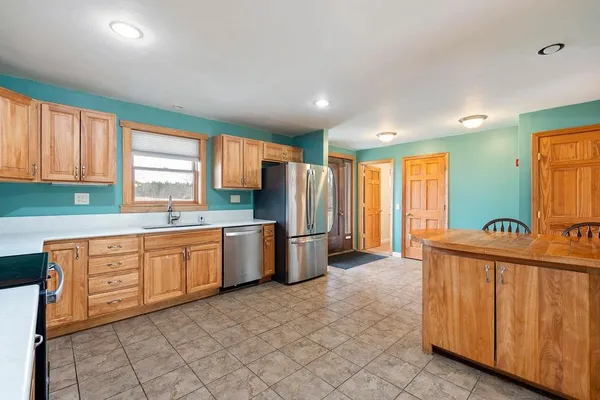 $645,000 | 218 County Farm Road, Dover, NH 03820