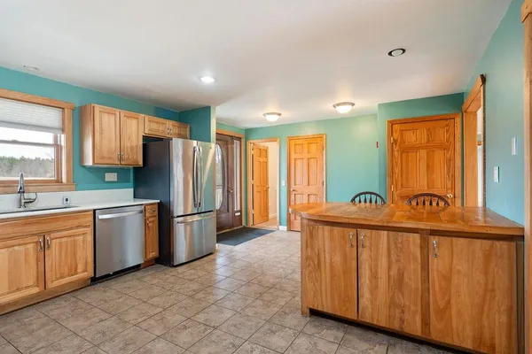 $645,000 | 218 County Farm Road, Dover, NH 03820