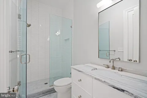 a view of a yard in front of house