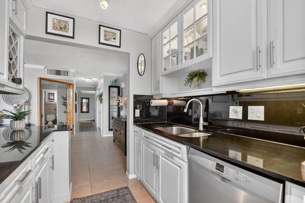 $640,000 | 1050 Hillsboro Mile, Unit 602W, Hillsboro Beach, FL 33064