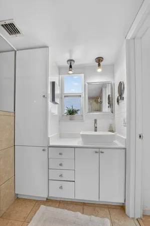 $640,000 | 1050 Hillsboro Mile, Unit 602W, Hillsboro Beach, FL 33064