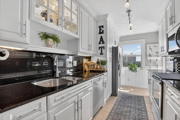 $640,000 | 1050 Hillsboro Mile, Unit 602W, Hillsboro Beach, FL 33064
