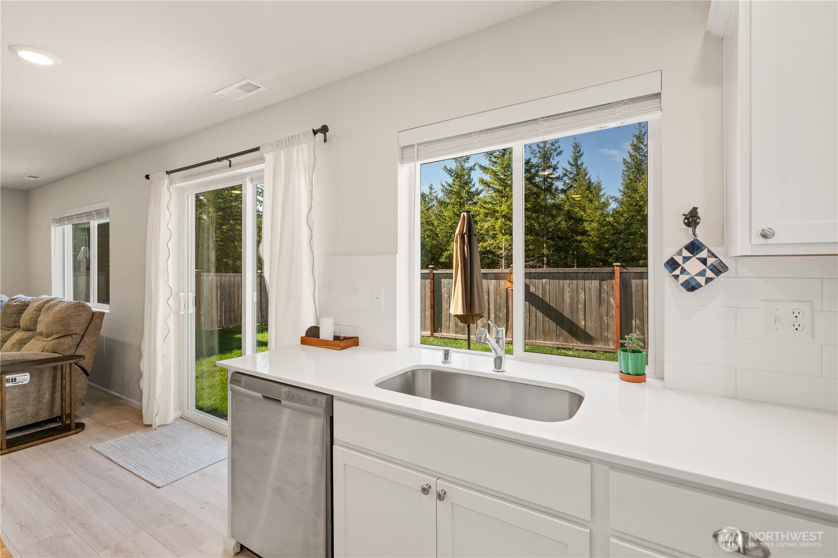 451 Northeast Ridge Point Boulevard Belfair, WA 98528 - Photo 14 of 39 Gallery Image 14