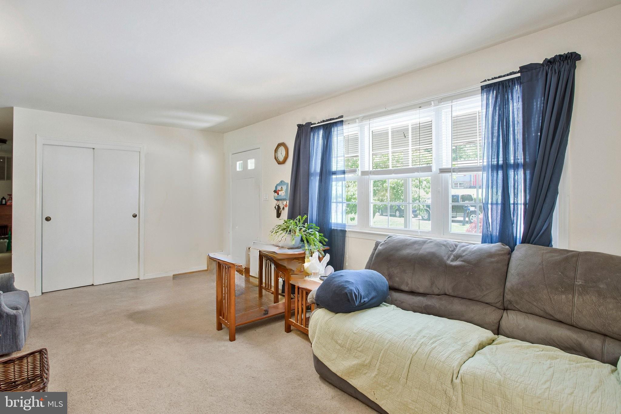 392 S Shore Prince Frederick, MD 20678 - Photo 7 of 30 Bright and inviting living room