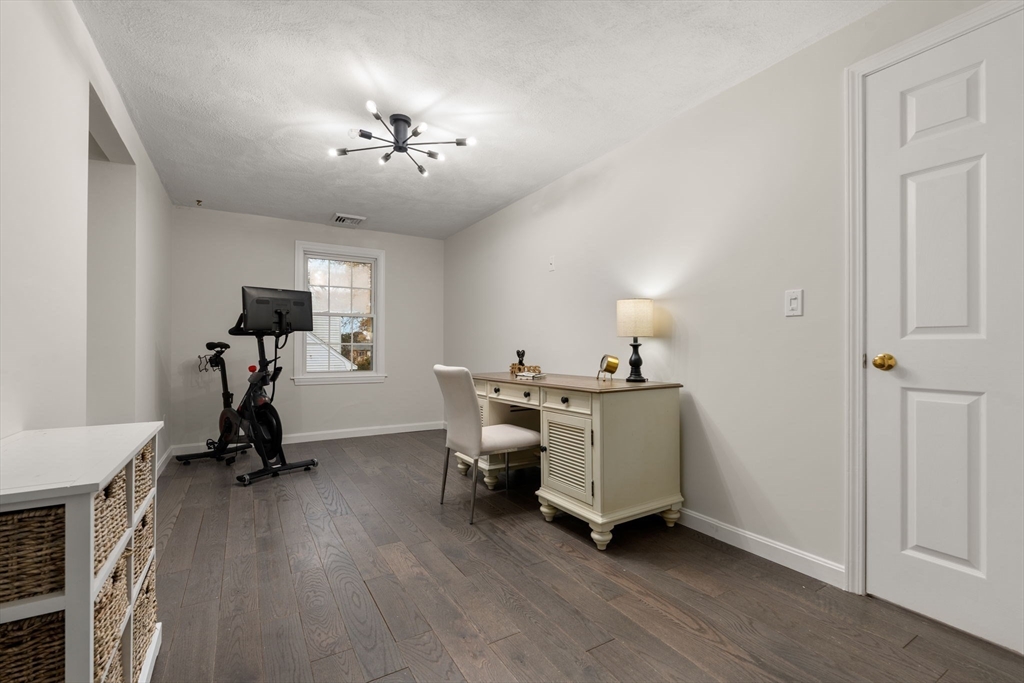 28 Dow Road Boston, MA 02132 - Photo 19 of 38