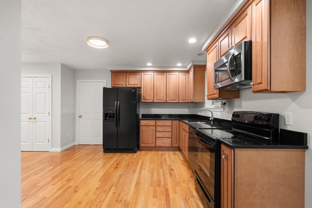 28 Dow Road Boston, MA 02132 - Photo 23 of 38