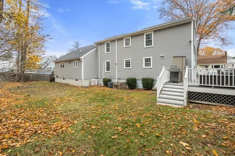 $1,100,000 | 28 Dow Road, Boston, MA 02132