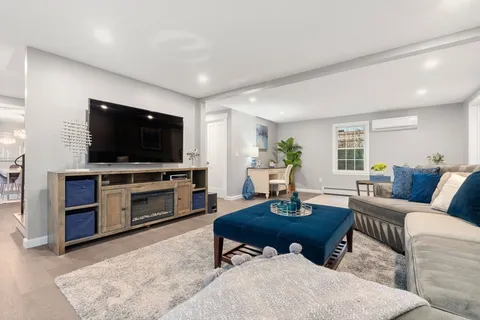 $1,100,000 | 28 Dow Road, Boston, MA 02132