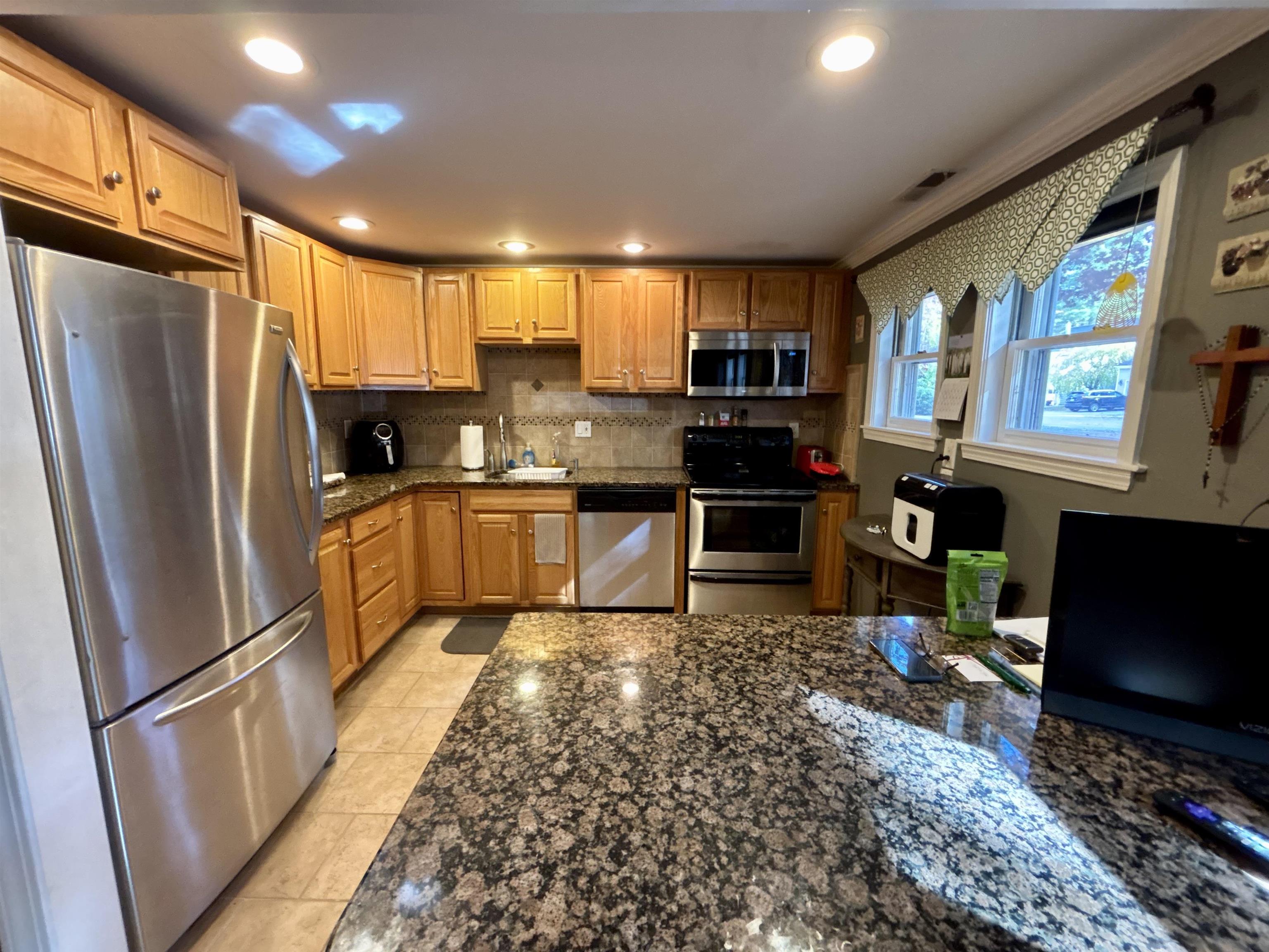 47 Winding Pond Road, Unit 47 Londonderry, NH 03053 - Photo 7 of 21
