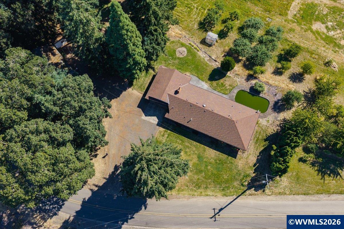 39179 Santiam Bluffs Road Northeast Albany, OR 97322 - Photo 38 of 43