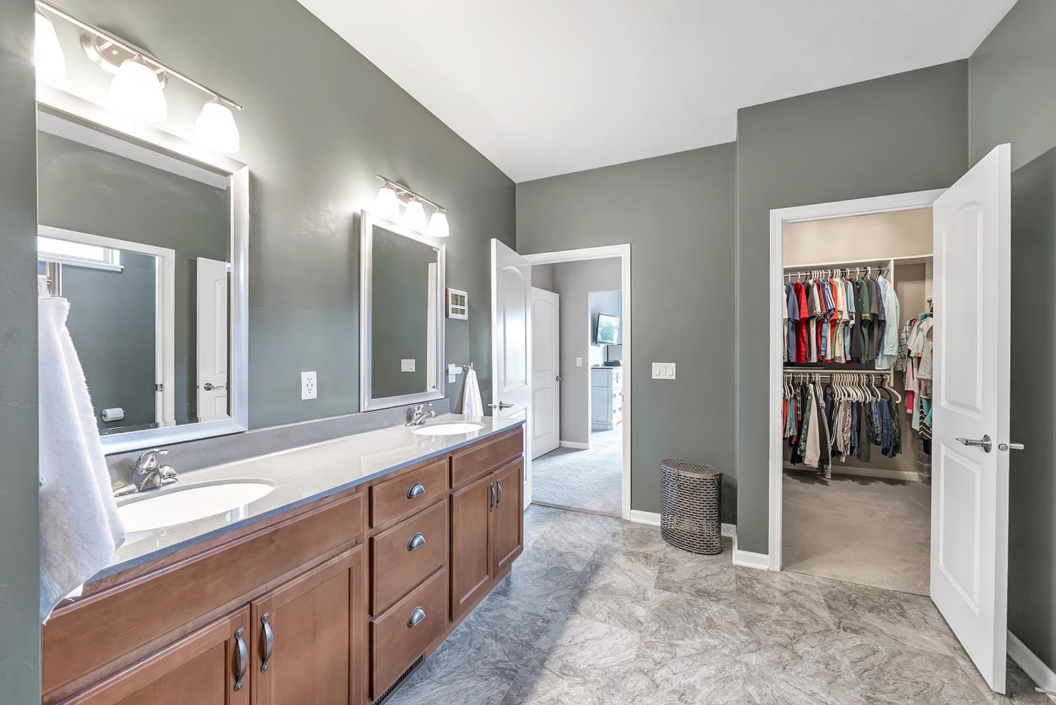 156 Raccoon Berry Way Green Bay, WI 54311 - Photo 19 of 37