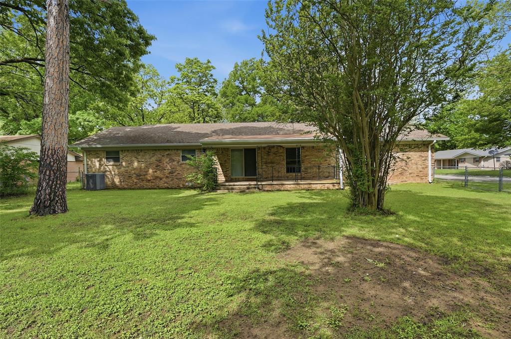 1914 Laurel Road Gainesville, TX 76240 - Photo 31 of 34