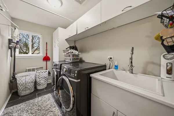 $569,000 | 230 Willow Bend, Bolingbrook, IL 60490