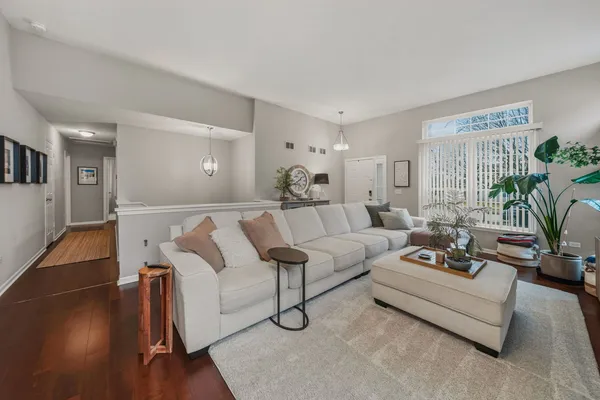 $569,000 | 230 Willow Bend, Bolingbrook, IL 60490