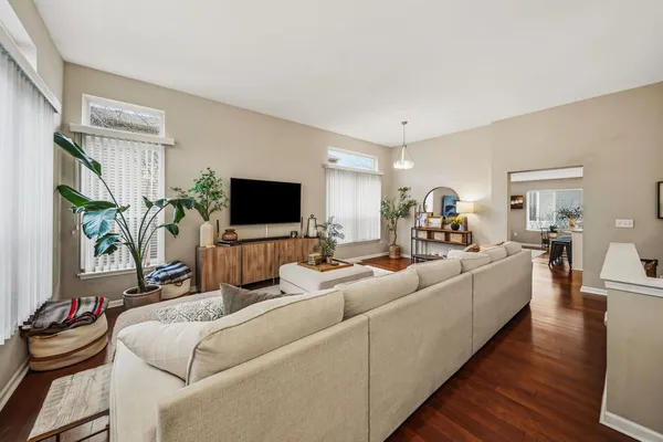 $569,000 | 230 Willow Bend, Bolingbrook, IL 60490