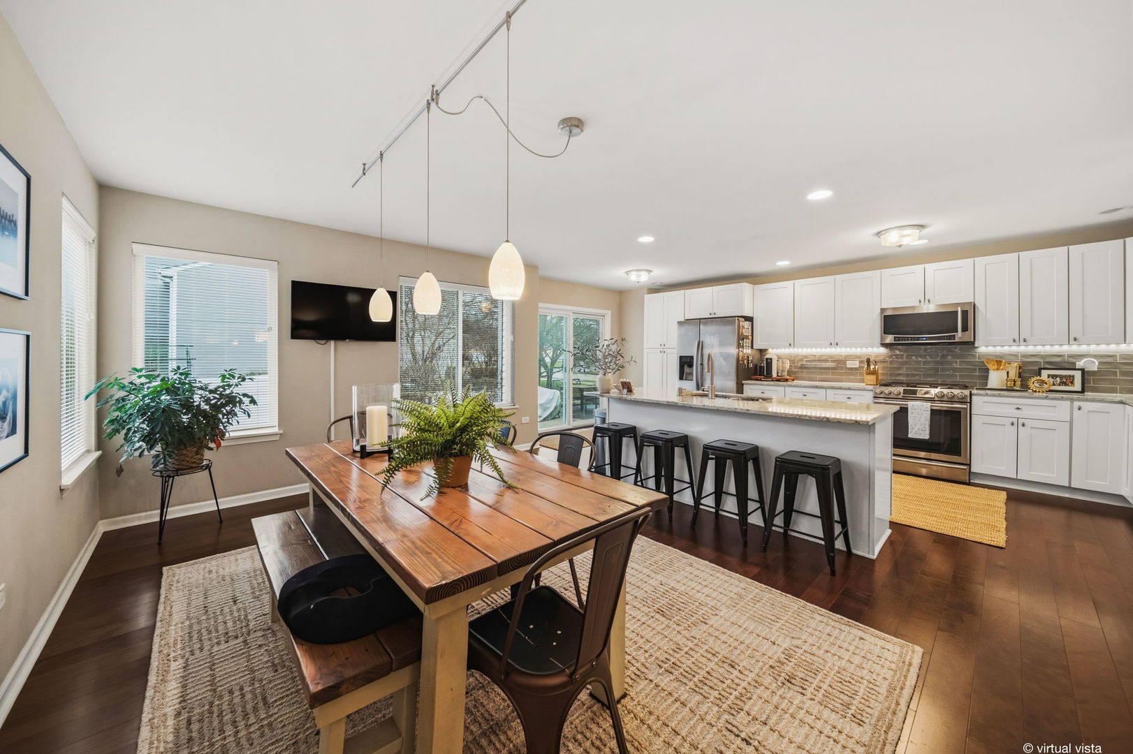 230 Willow Bend Bolingbrook, IL 60490 - Photo 5 of 36