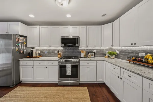 $569,000 | 230 Willow Bend, Bolingbrook, IL 60490