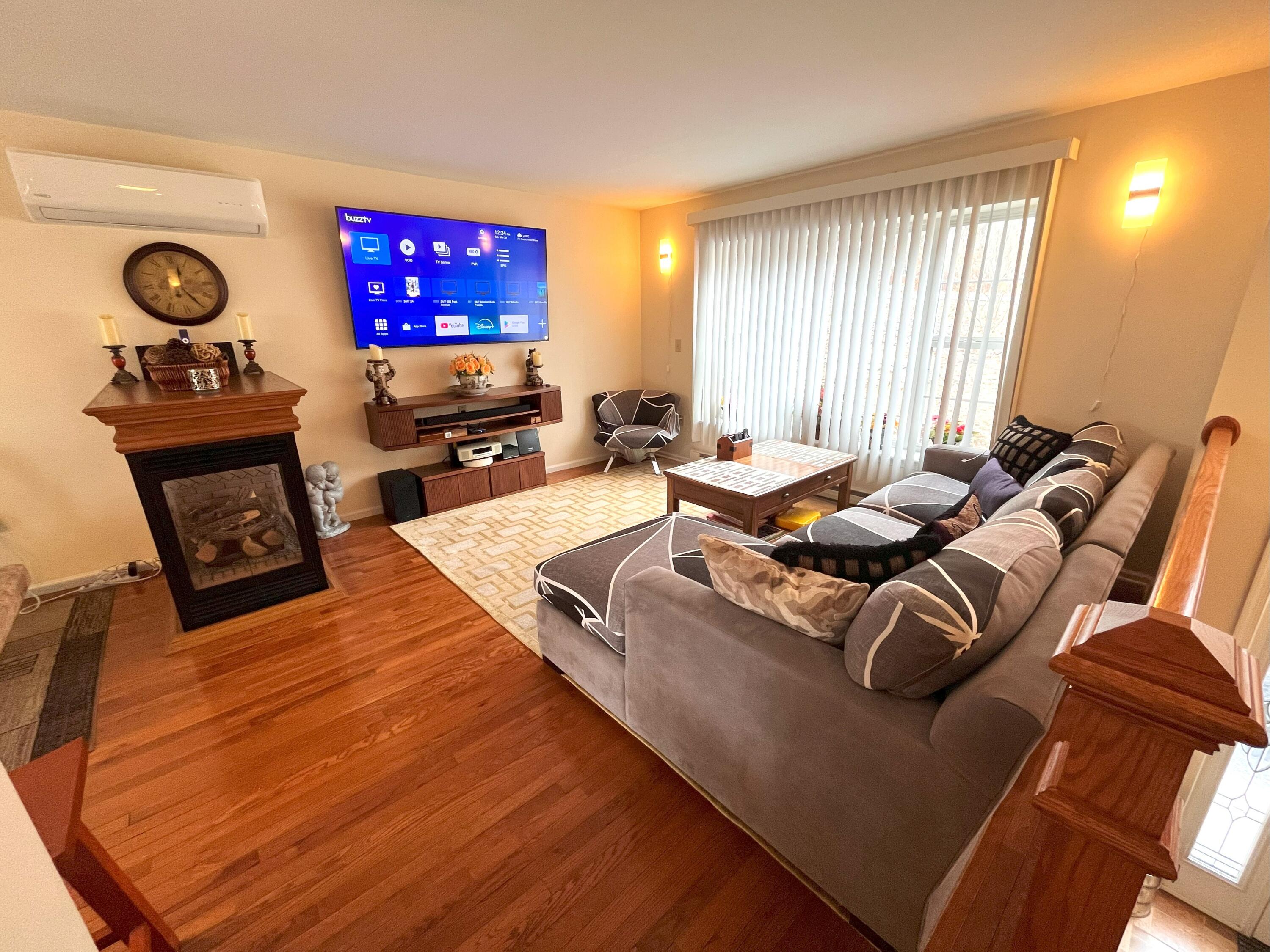 8 Iowa Road Albrightsville, PA 18210 - Photo 2 of 49 Living Area