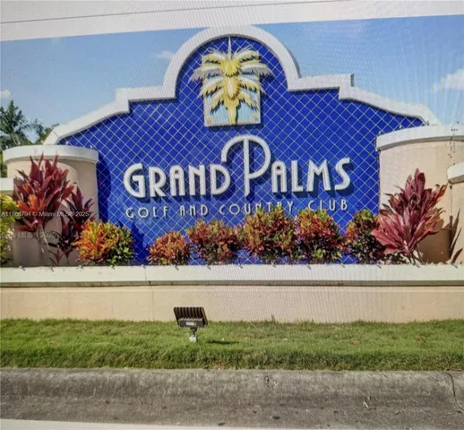 $569,900 | 15827 Southwest 12th Street, Pembroke Pines, FL 33027