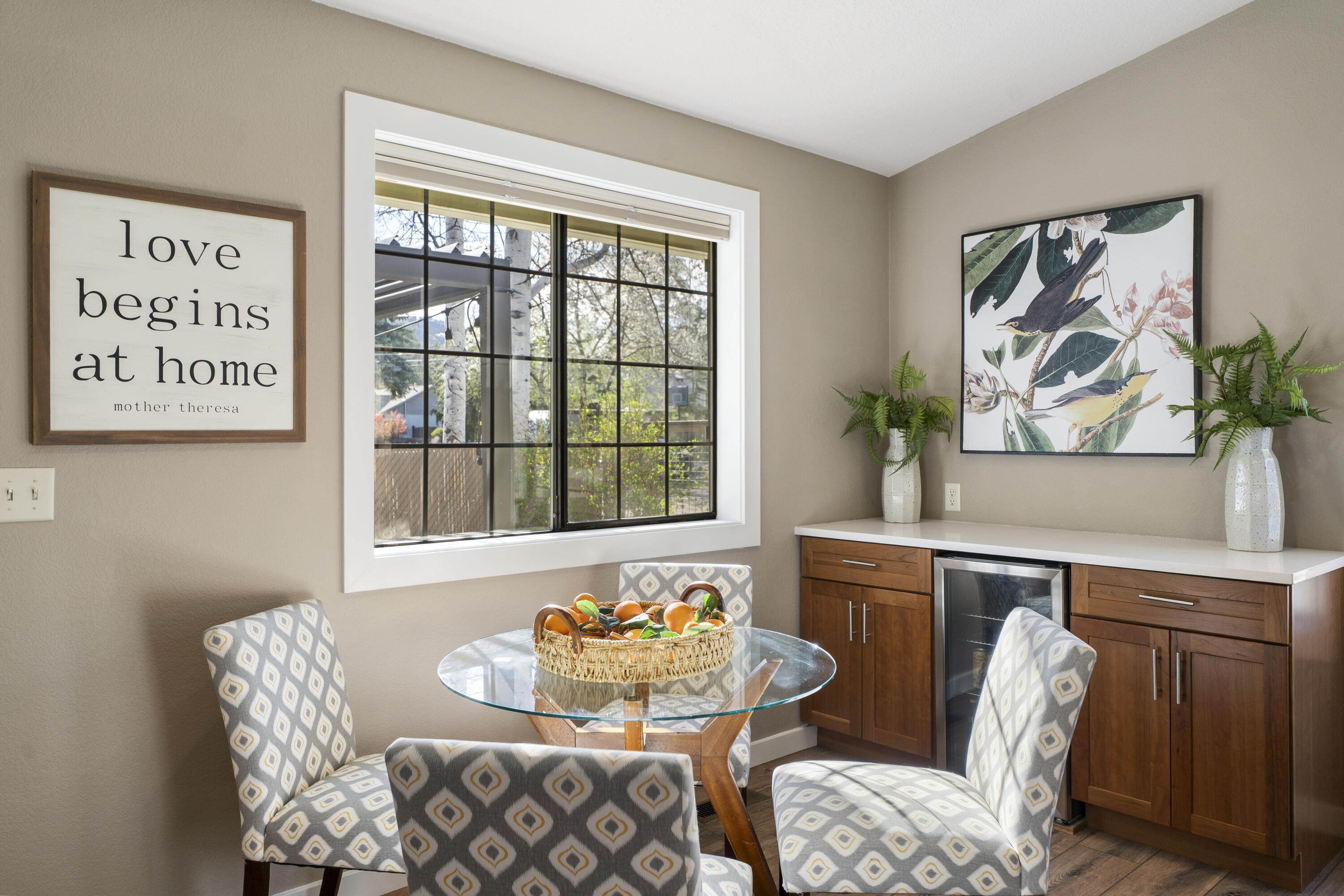 1602 Northeast 5th Street Bend, OR 97701 - Photo 9 of 39 Breakfast Nook