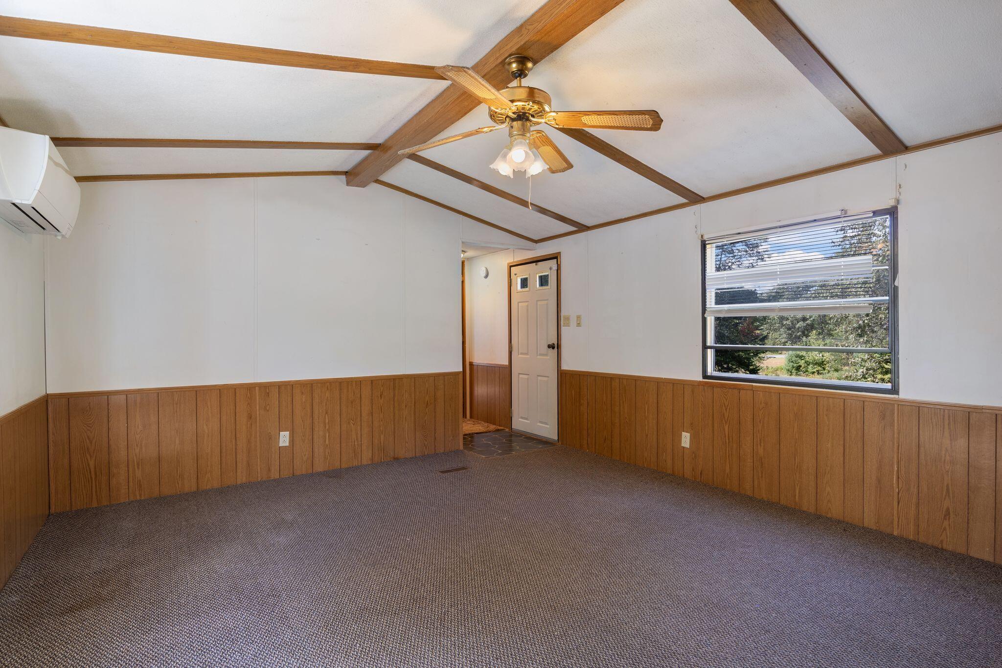 580 Bonny Eagle Road Standish, ME 04084 - Photo 6 of 29 Living Room