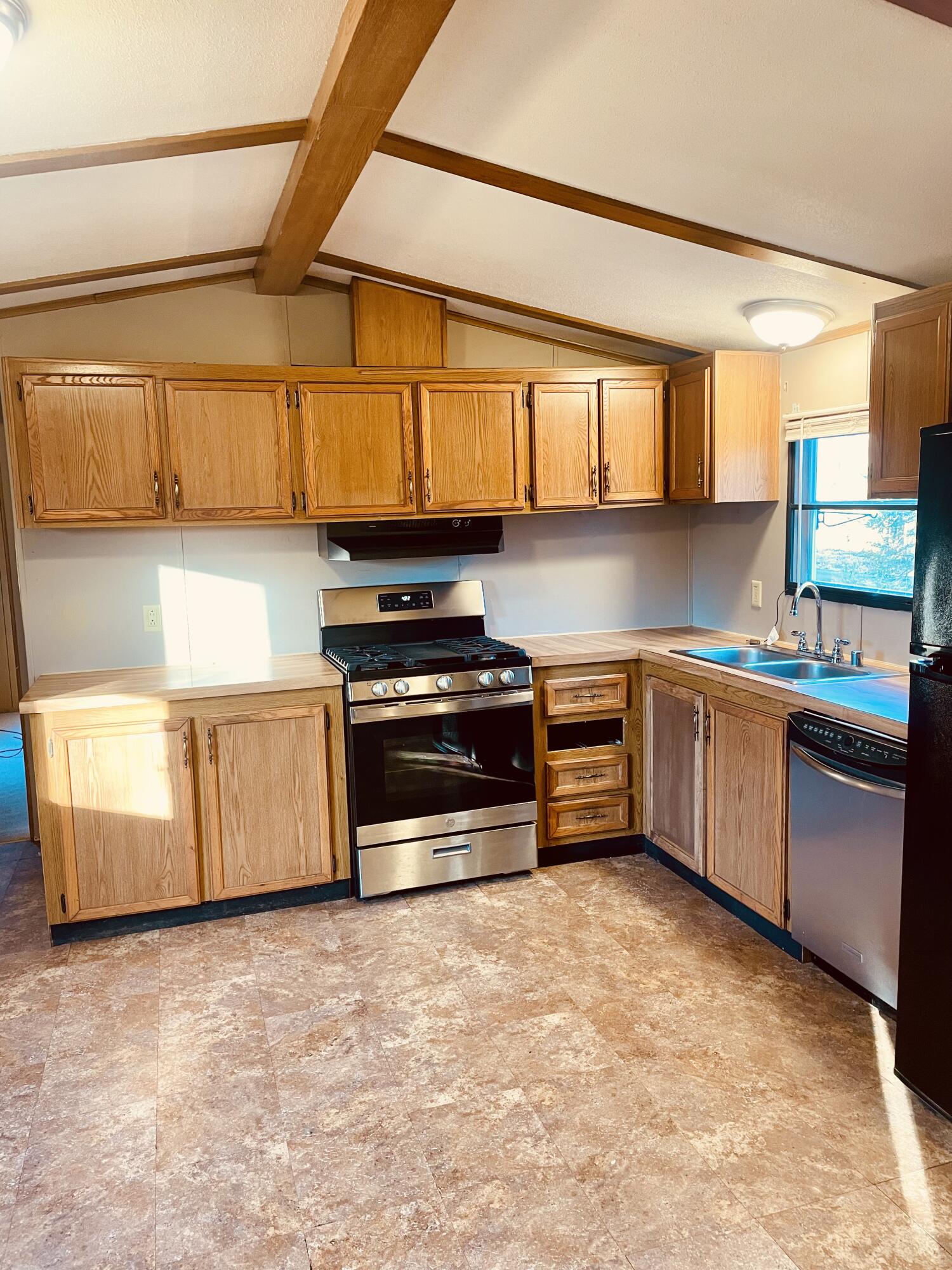 580 Bonny Eagle Road Standish, ME 04084 - Photo 10 of 29 Kitchen 2