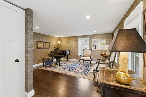 $1,525,000 | 847 Massachusetts Avenue, Lexington, MA 02420
