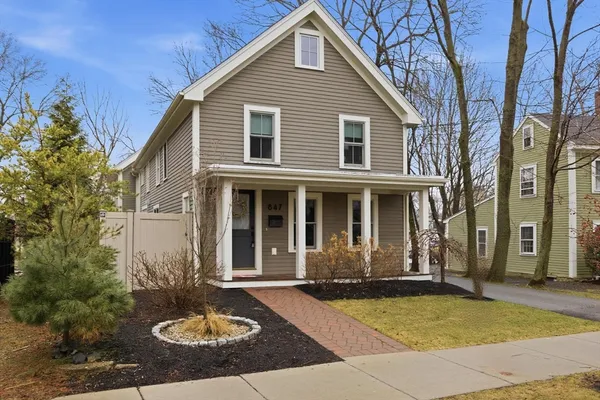 $1,525,000 | 847 Massachusetts Avenue, Lexington, MA 02420