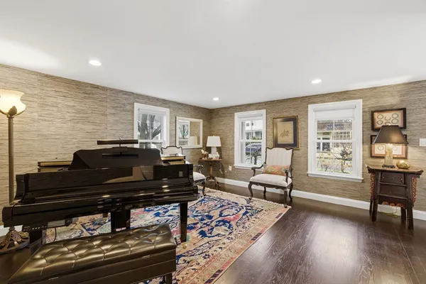 $1,525,000 | 847 Massachusetts Avenue, Lexington, MA 02420