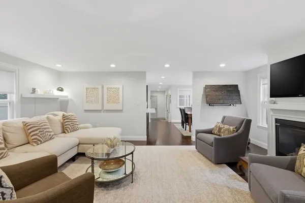 $1,525,000 | 847 Massachusetts Avenue, Lexington, MA 02420