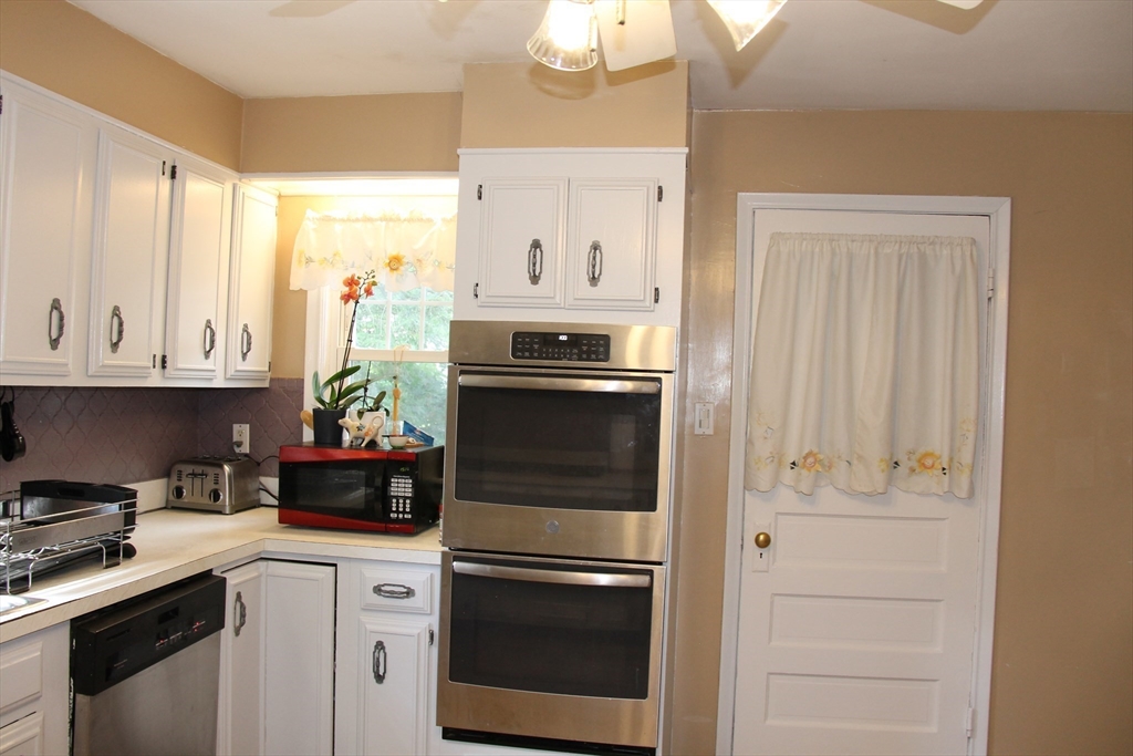 30 Marwood Road Worcester, MA 01602 - Photo 21 of 42