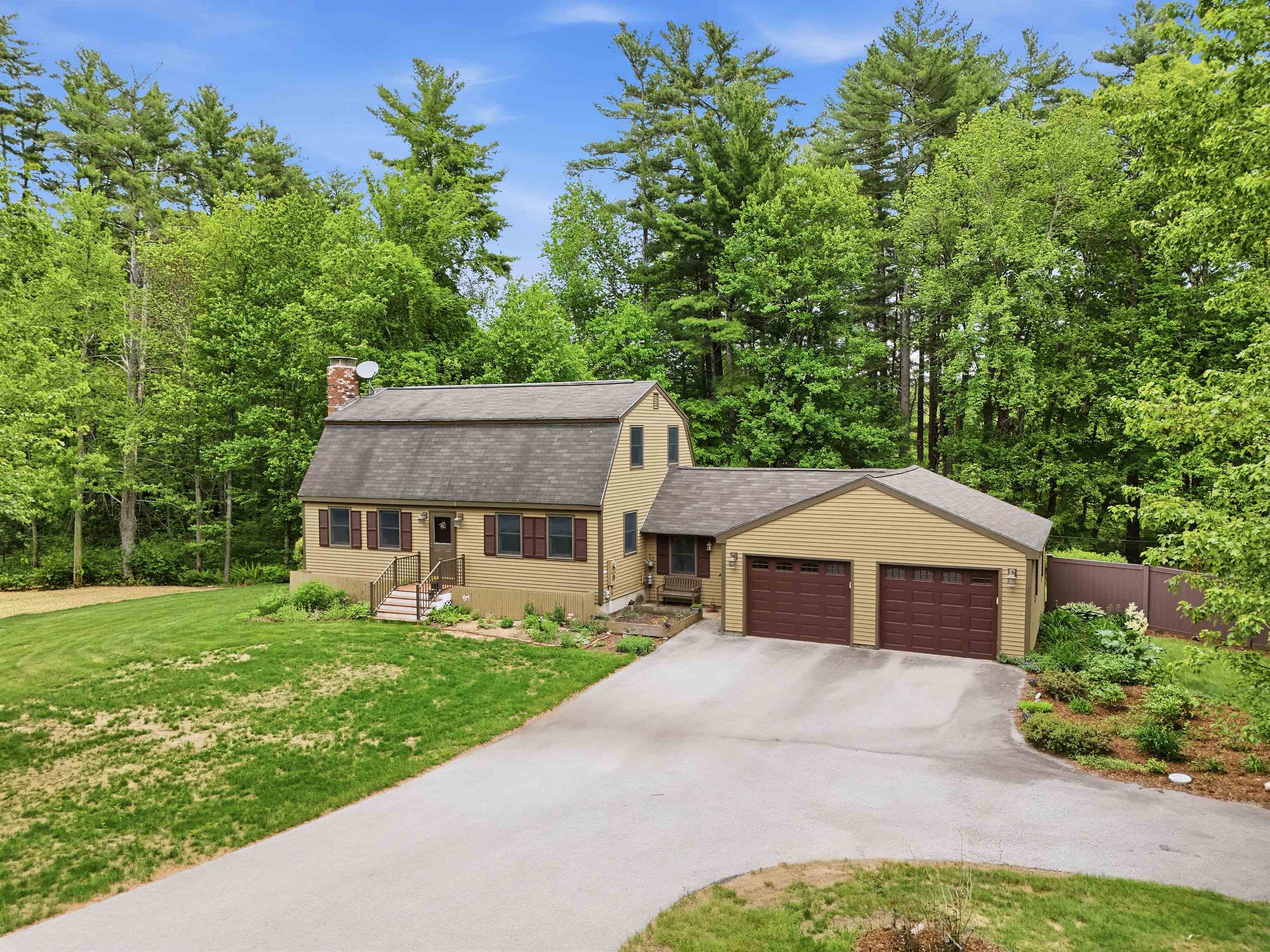 11 Mitchell Street Merrimack, NH 03054 - Photo 7 of 51 Gallery Image 7