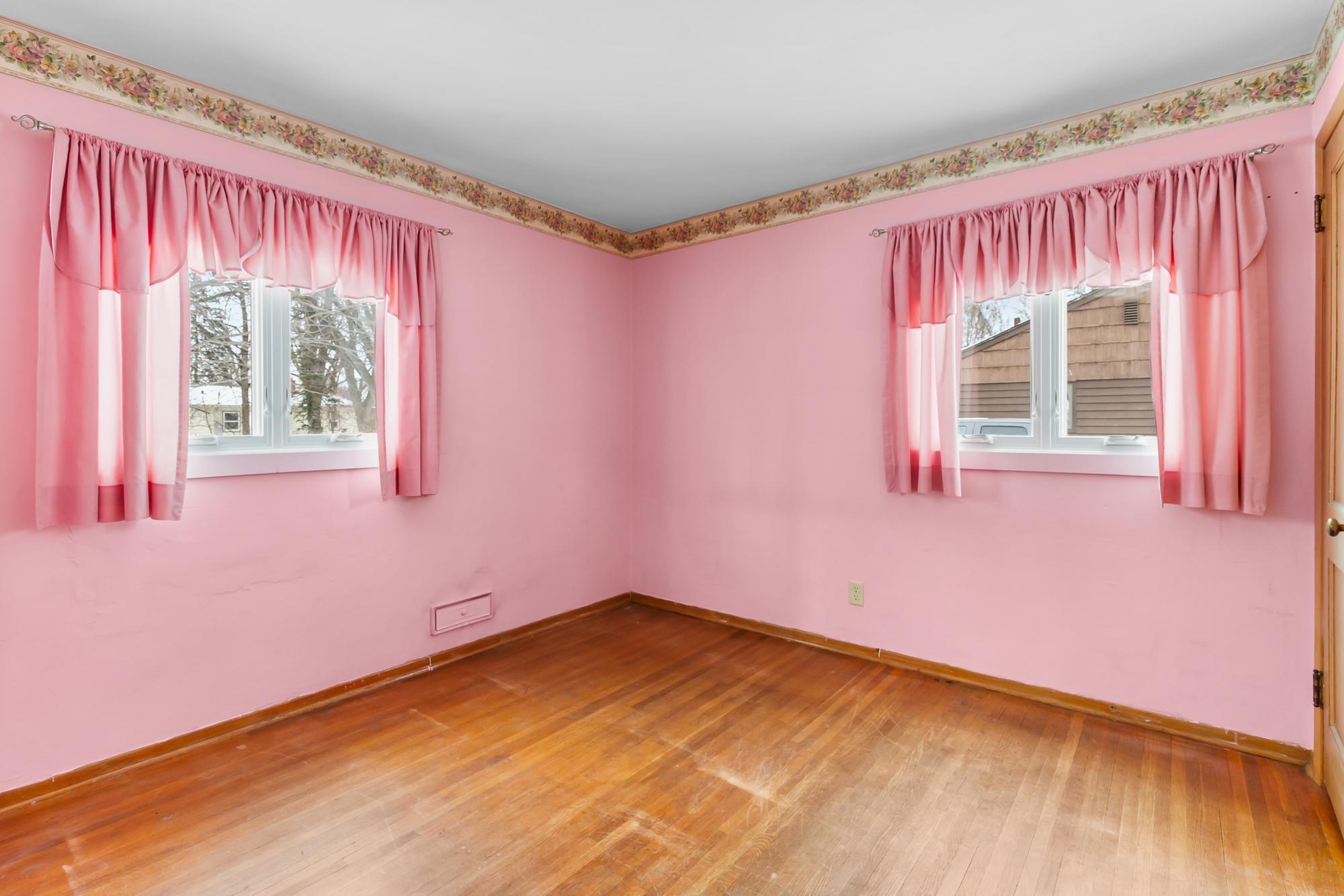 2910 Simpson Street Roseville, MN 55113 - Photo 11 of 14