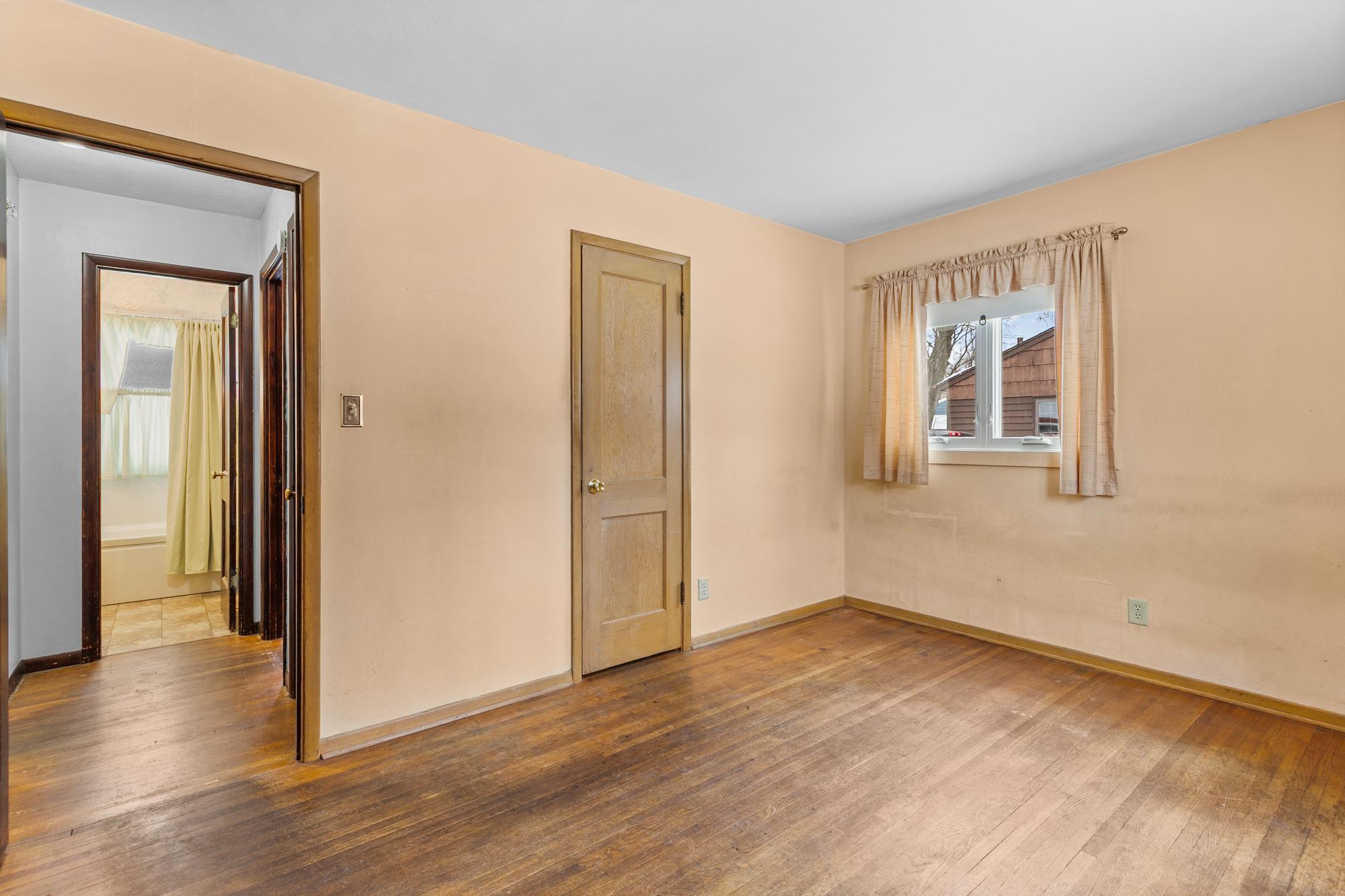 2910 Simpson Street Roseville, MN 55113 - Photo 8 of 14