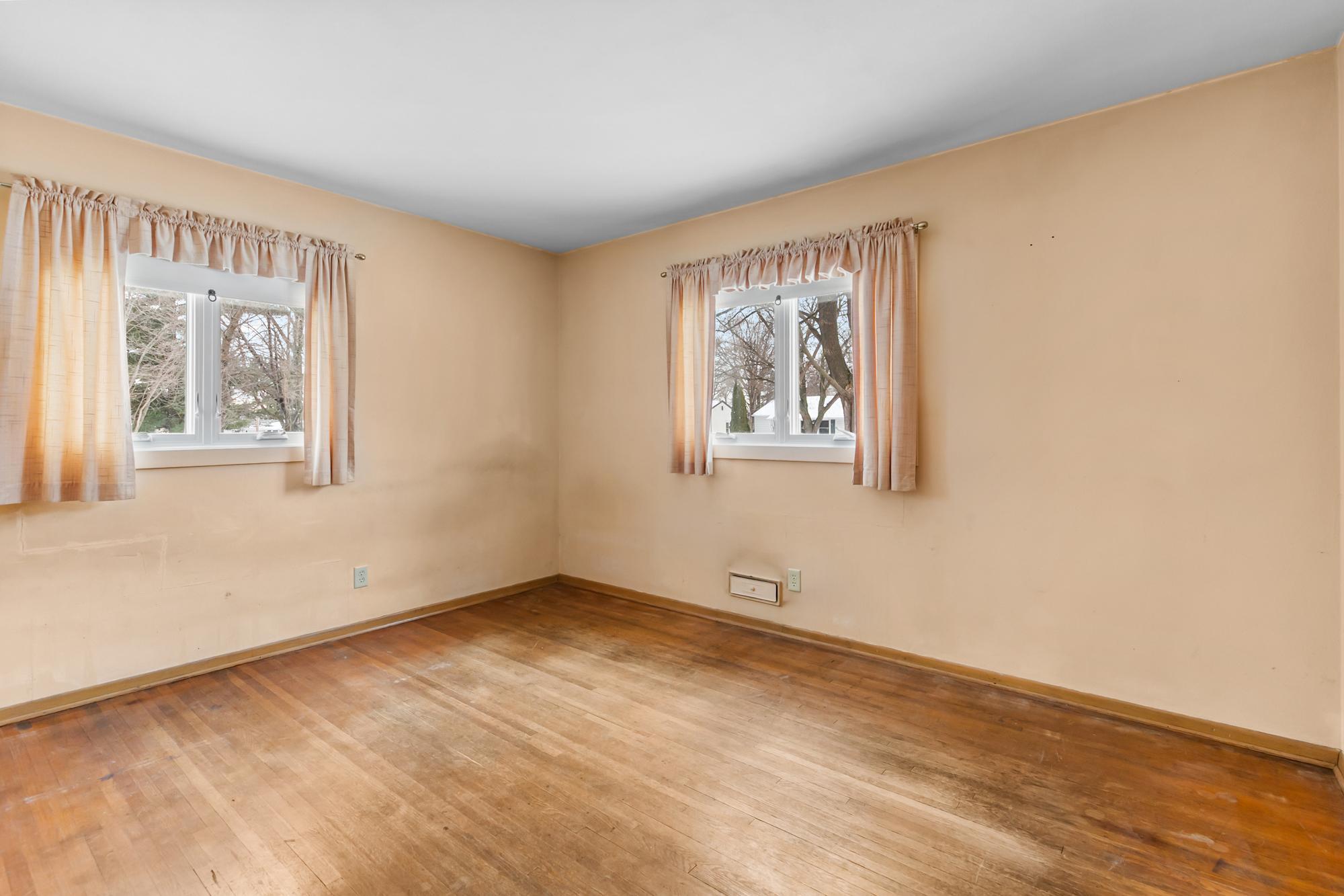 2910 Simpson Street Roseville, MN 55113 - Photo 9 of 14