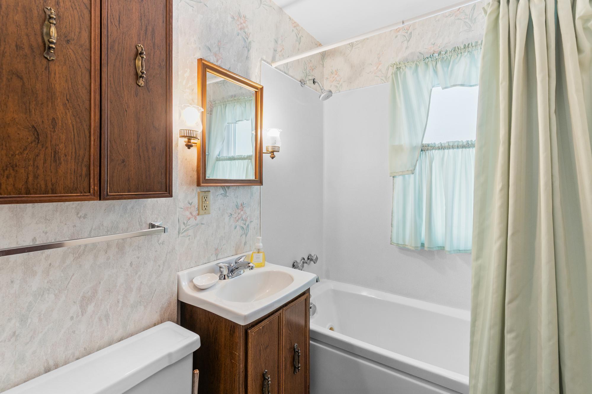 2910 Simpson Street Roseville, MN 55113 - Photo 10 of 14