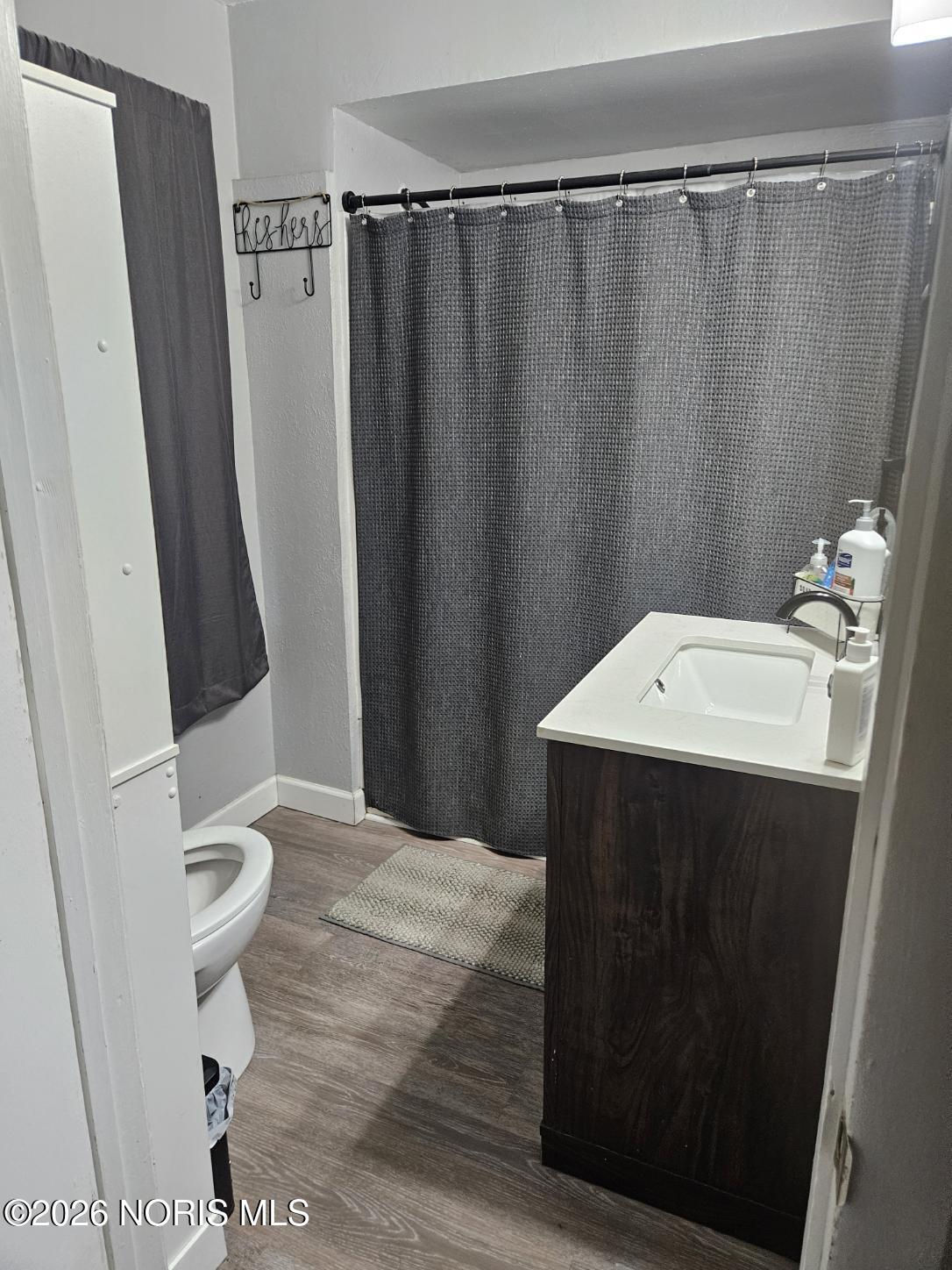 Ruth bathroom