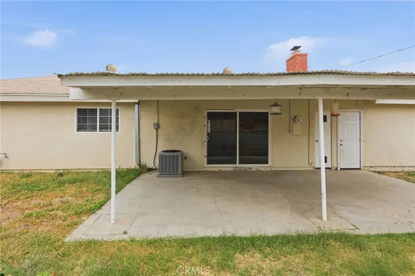 $349,900 | 526 West Hoffer Street, Banning, CA 92220