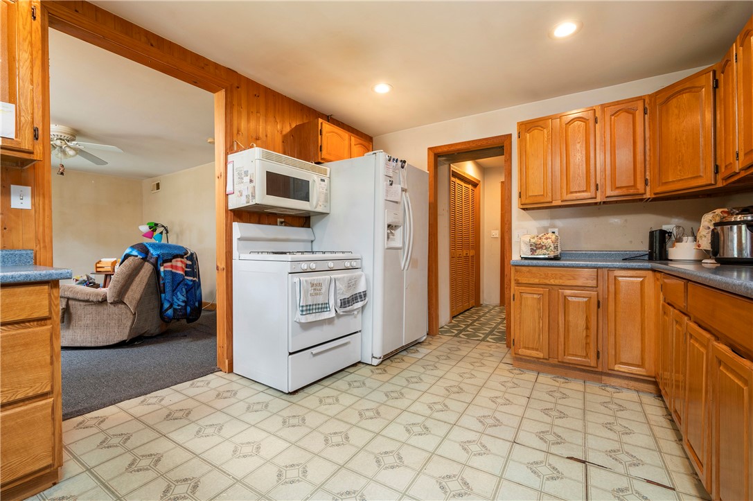 202 Round Top Road Burrillville, RI 02830 - Photo 13 of 29