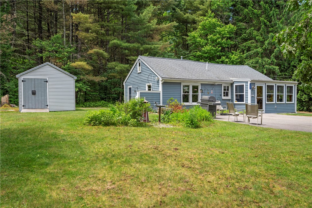 202 Round Top Road Burrillville, RI 02830 - Photo 2 of 29