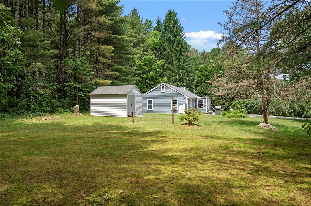 202 Round Top Road Burrillville, RI 02830 - Photo 5 of 29