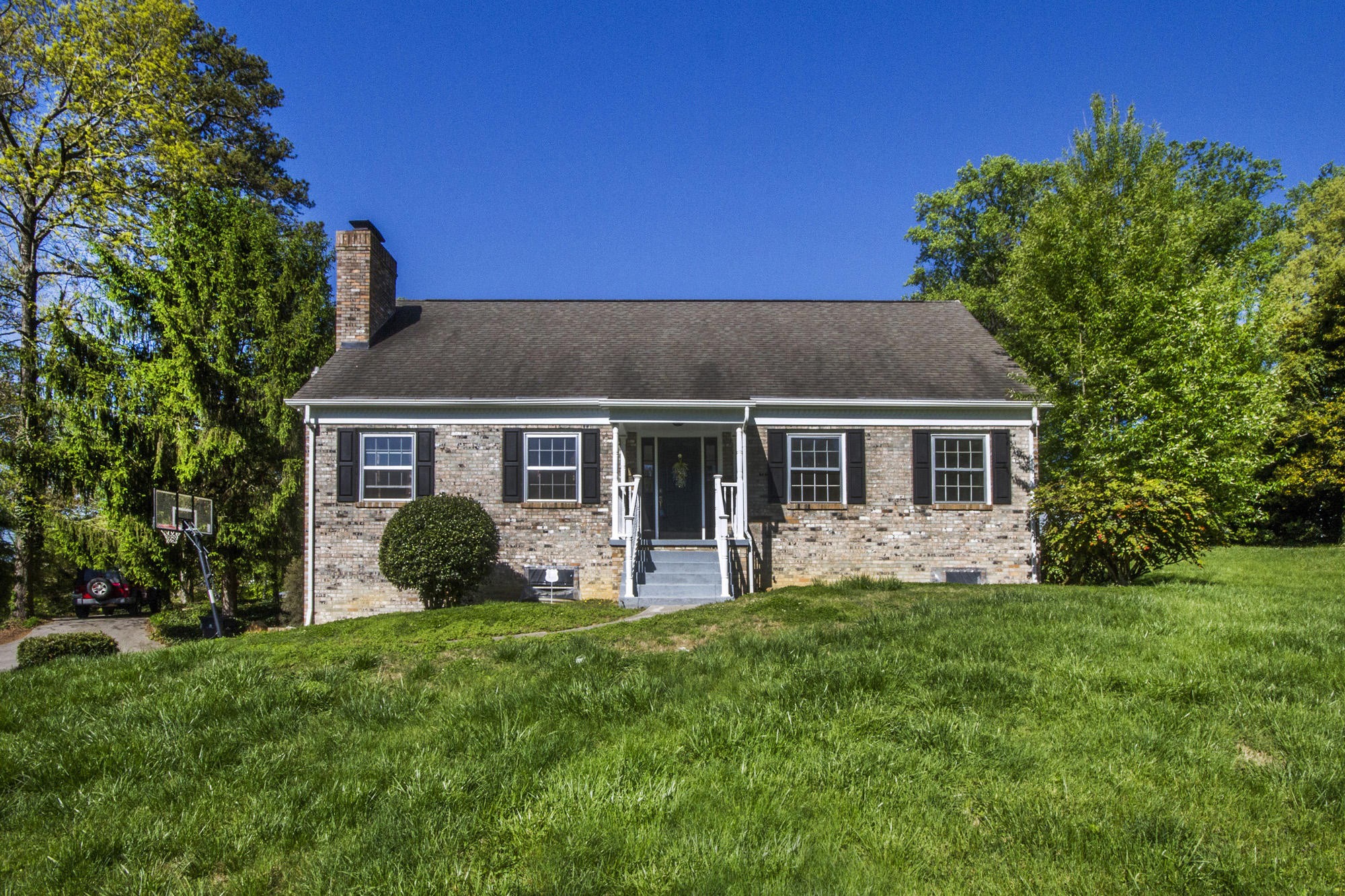 301 Bona Road Knoxville, TN 37914 - Photo 2 of 34 Gallery Image 2