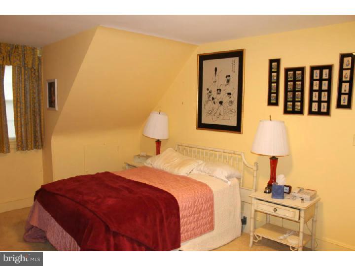 325 Sutherland Road Ewing, NJ 08618 - Photo 11 of 15 Bedroom 2
