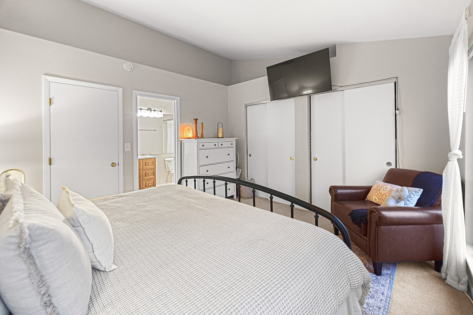 192 Golfview Drive Glendale Heights, IL 60139 - Photo 12 of 27