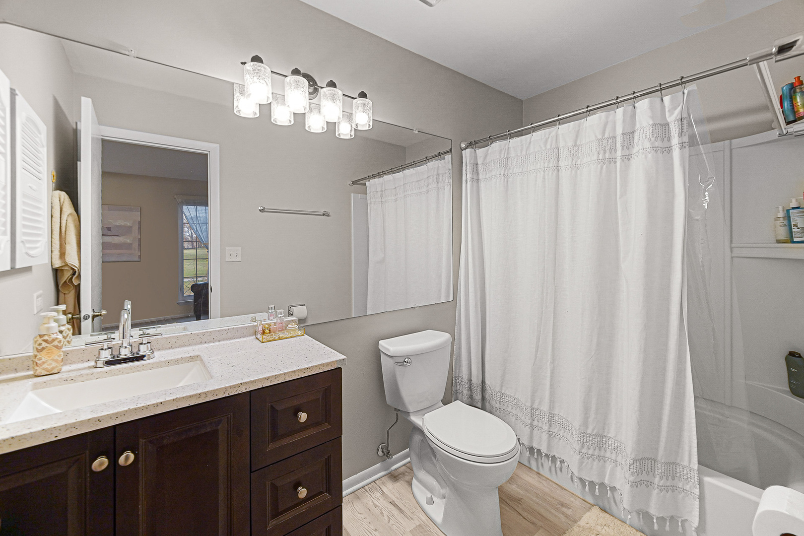 192 Golfview Drive Glendale Heights, IL 60139 - Photo 14 of 27