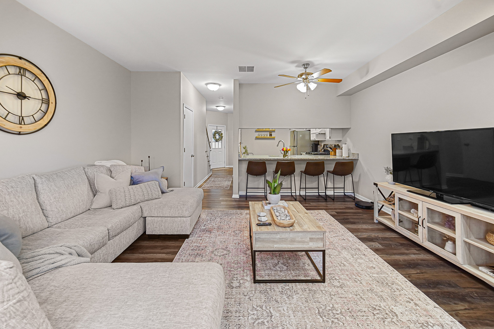 192 Golfview Drive Glendale Heights, IL 60139 - Photo 5 of 27