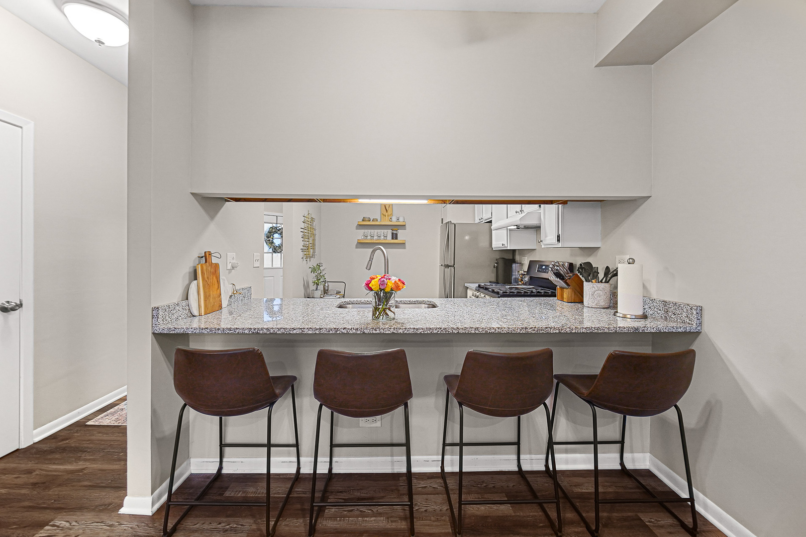 192 Golfview Drive Glendale Heights, IL 60139 - Photo 6 of 27