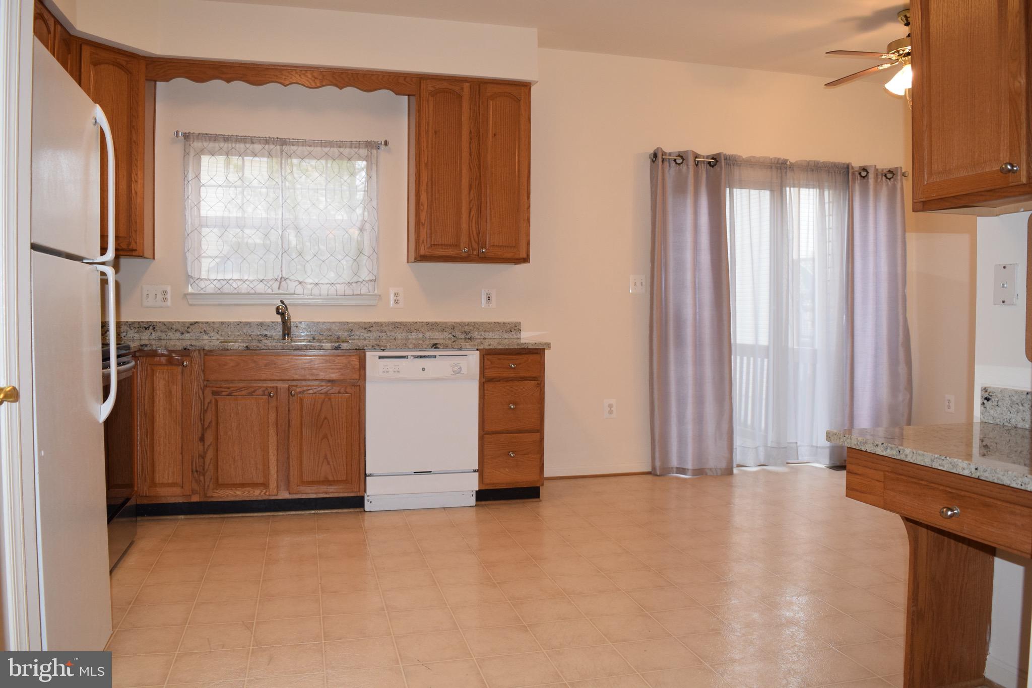 9209 Lorton Valley Road Lorton, VA 22079 - Photo 5 of 21 Kitchen