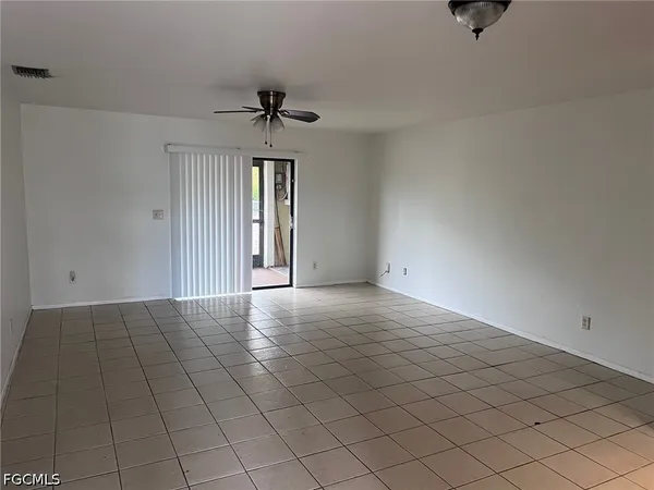$1,250 | 1416 Southeast 1st Place, Cape Coral, FL 33991