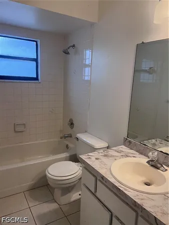 $1,250 | 1416 Southeast 1st Place, Cape Coral, FL 33991